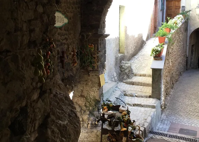 Francesca Frühstückspension Serrone